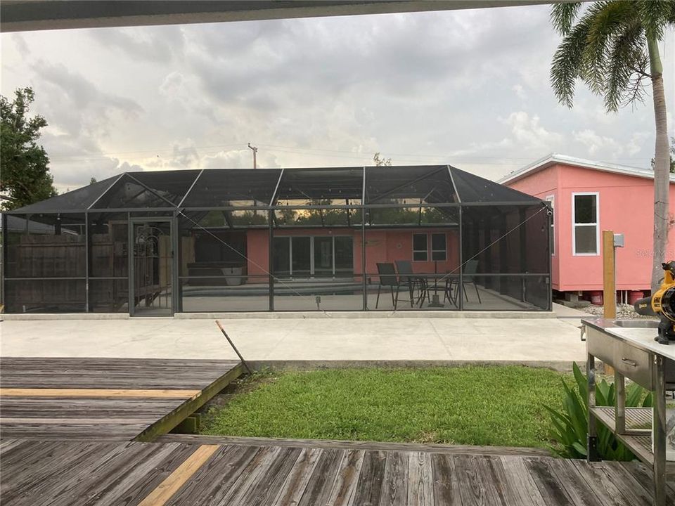 For Sale: $350,000 (3 beds, 2 baths, 1695 Square Feet)