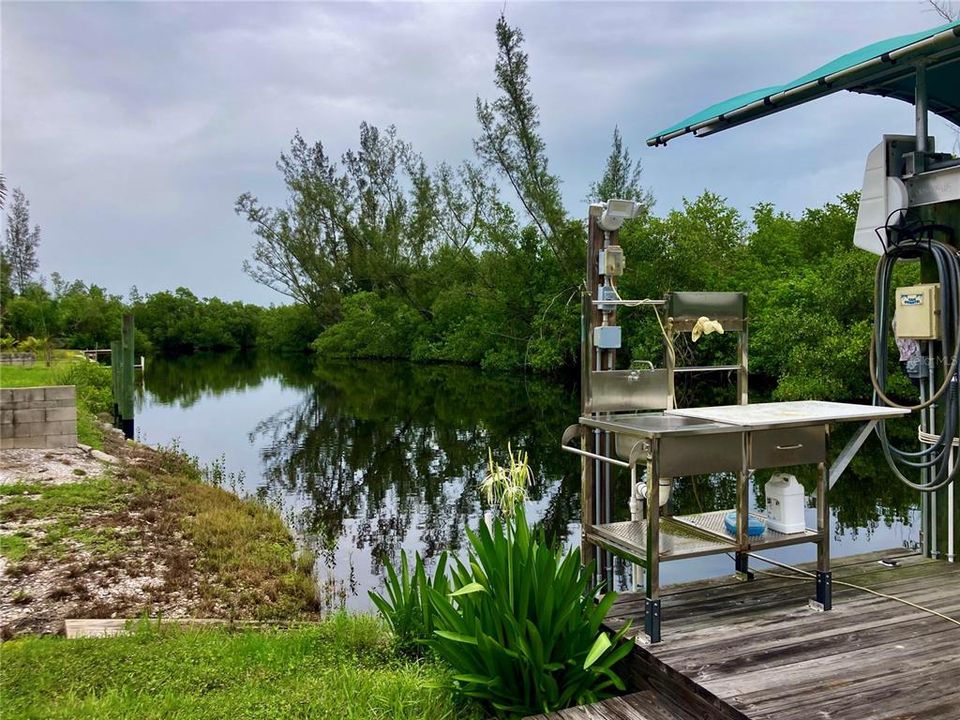 For Sale: $350,000 (3 beds, 2 baths, 1695 Square Feet)