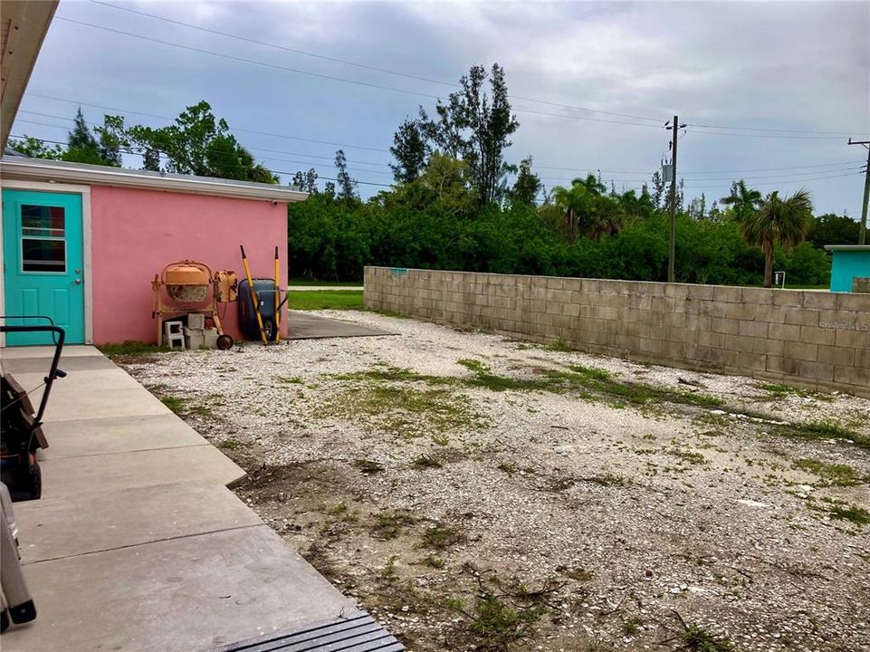 For Sale: $350,000 (3 beds, 2 baths, 1695 Square Feet)