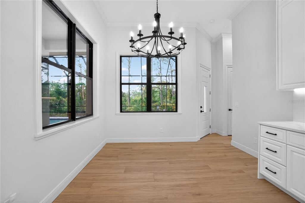 En Venta: $869,000 (3 camas, 3 baños, 2553 Pies cuadrados)