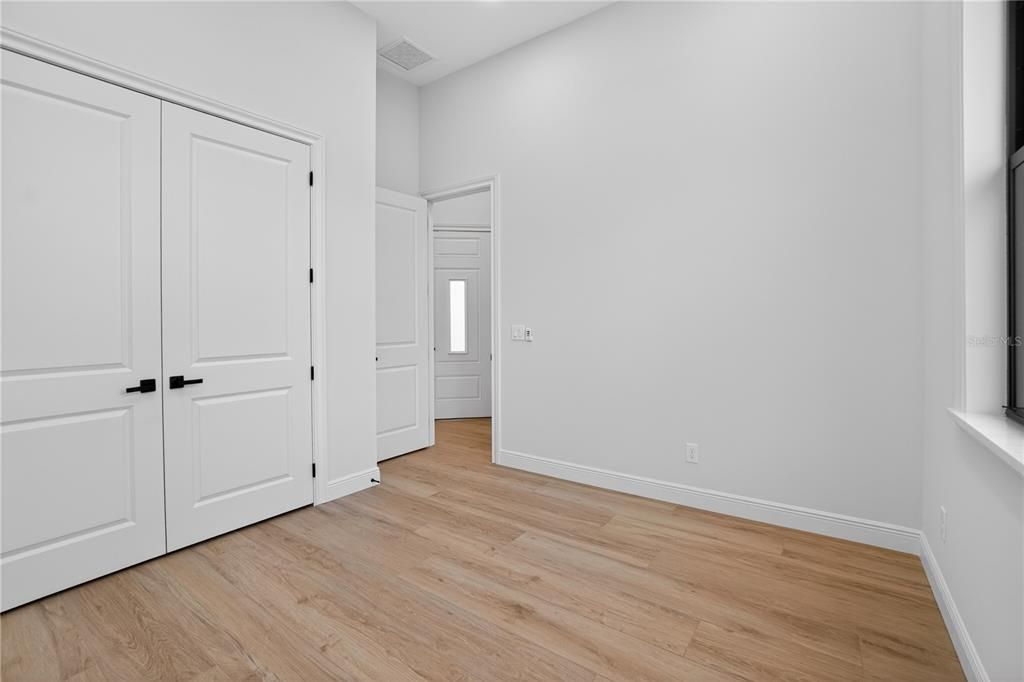 En Venta: $869,000 (3 camas, 3 baños, 2553 Pies cuadrados)