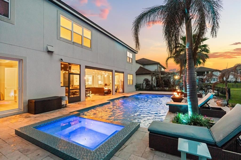 En Venta: $2,445,000 (6 camas, 5 baños, 4817 Pies cuadrados)