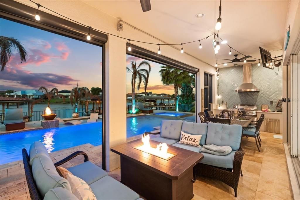 En Venta: $2,445,000 (6 camas, 5 baños, 4817 Pies cuadrados)
