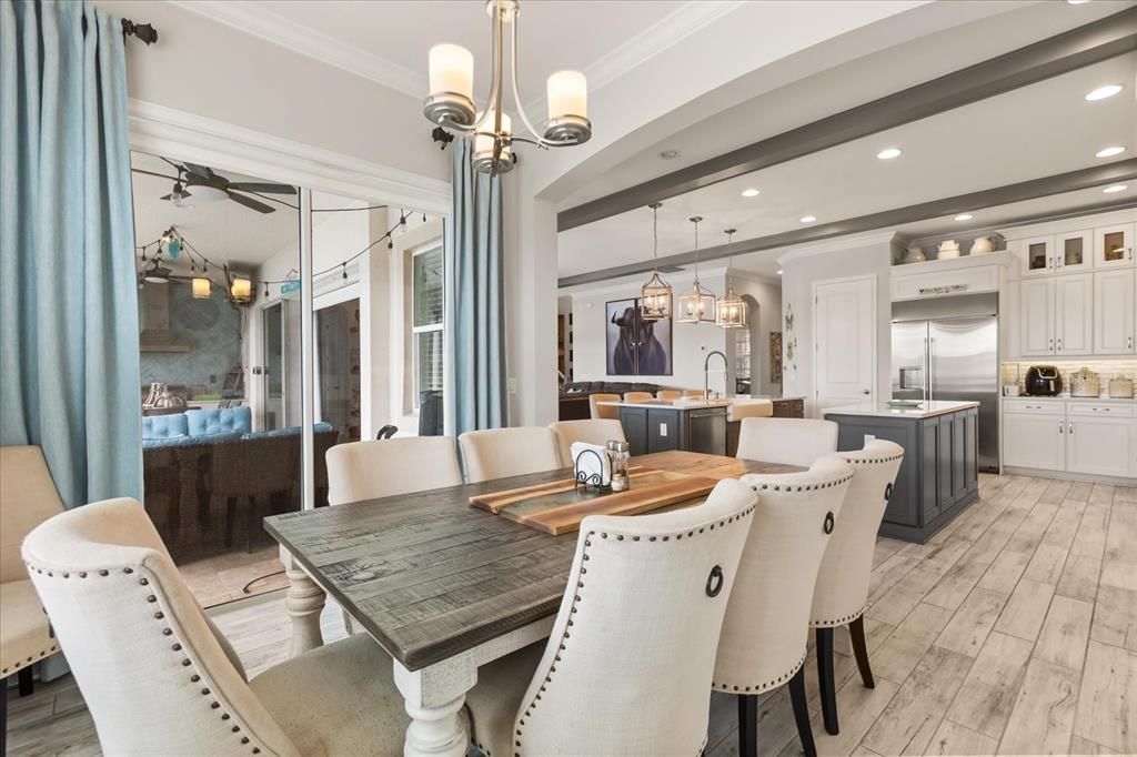 En Venta: $2,445,000 (6 camas, 5 baños, 4817 Pies cuadrados)