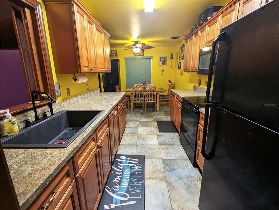 En Venta: $624,900 (3 camas, 2 baños, 2502 Pies cuadrados)