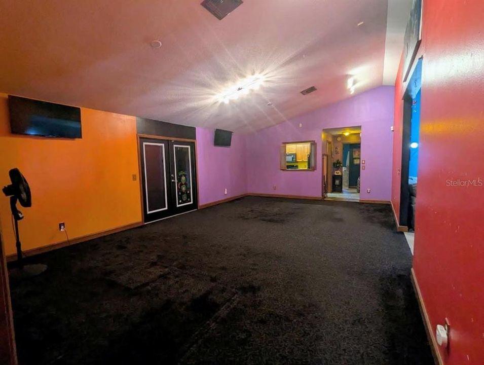 En Venta: $624,900 (3 camas, 2 baños, 2502 Pies cuadrados)