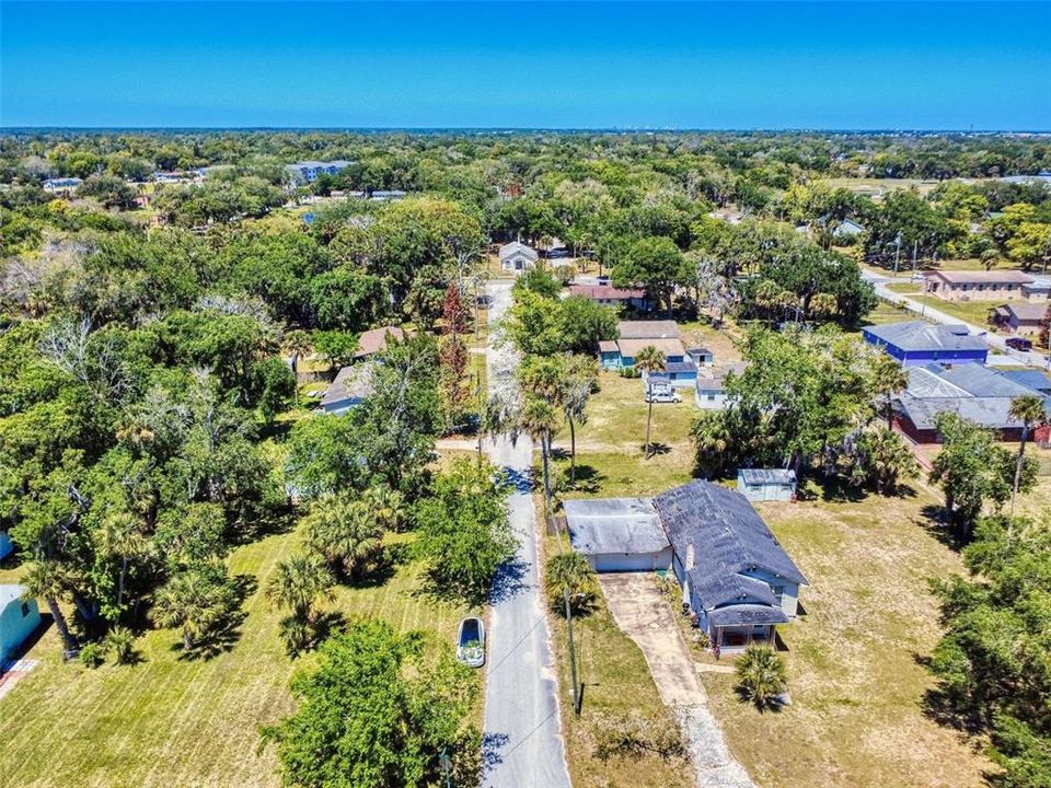 For Sale: $269,900 (4 beds, 2 baths, 1085 Square Feet)