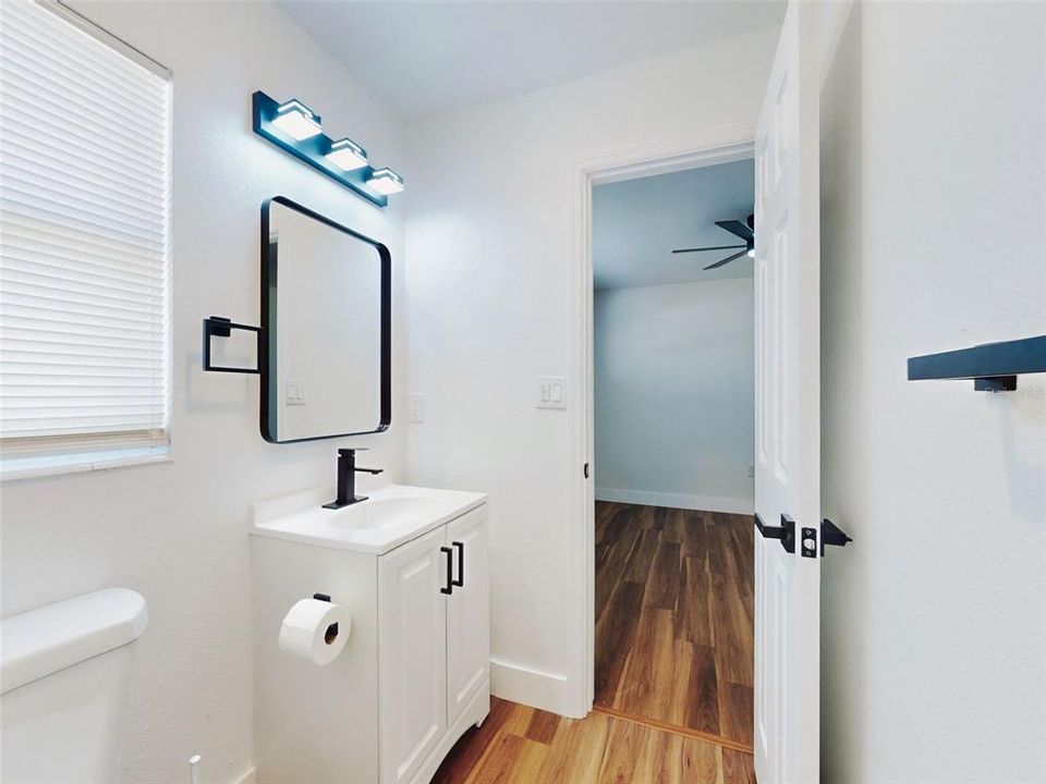 For Sale: $269,900 (4 beds, 2 baths, 1085 Square Feet)