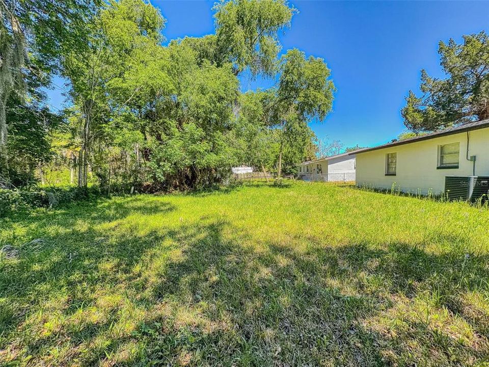 For Sale: $269,900 (4 beds, 2 baths, 1085 Square Feet)