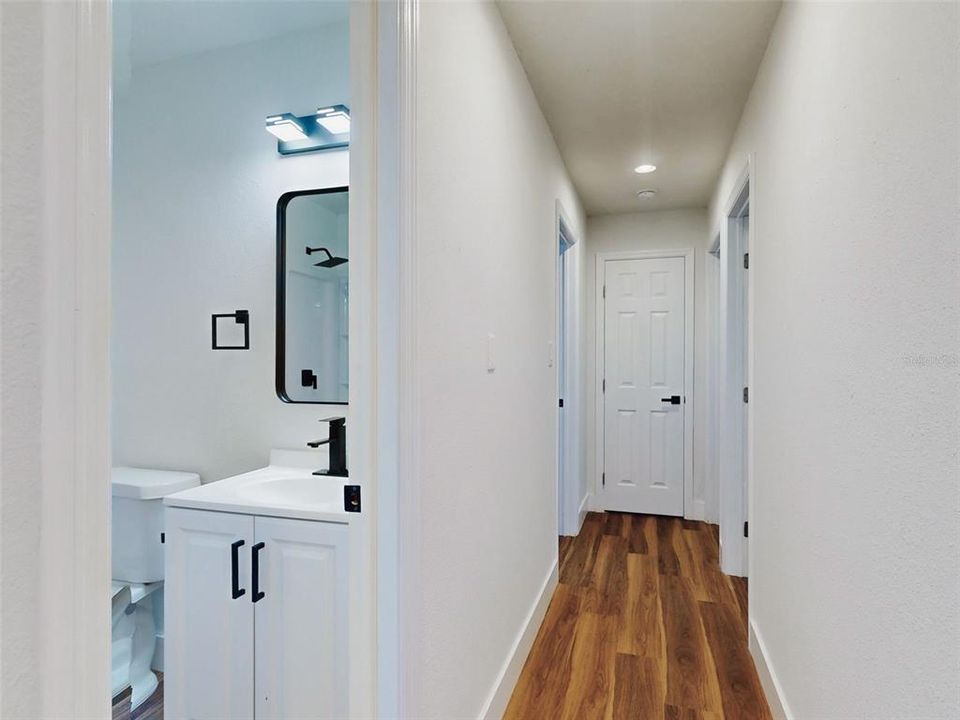For Sale: $269,900 (4 beds, 2 baths, 1085 Square Feet)