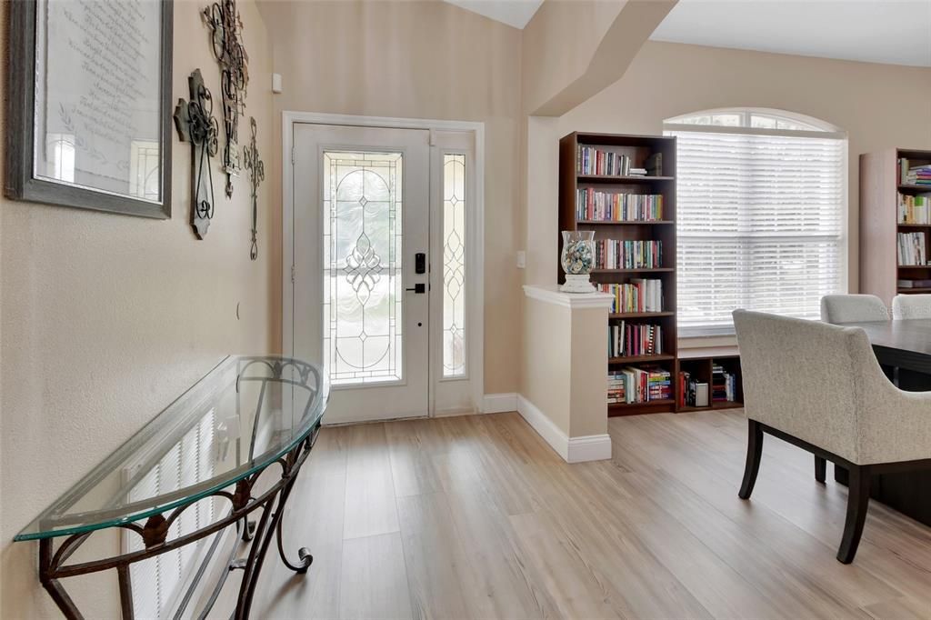 Active With Contract: $389,900 (3 beds, 2 baths, 1603 Square Feet)