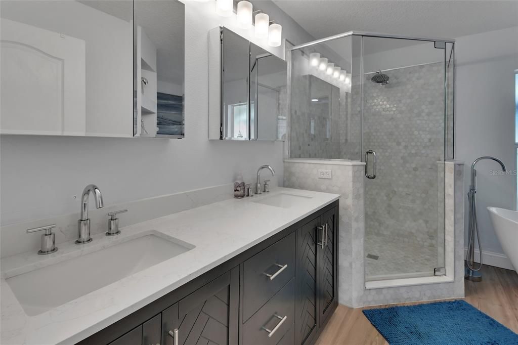 Active With Contract: $389,900 (3 beds, 2 baths, 1603 Square Feet)
