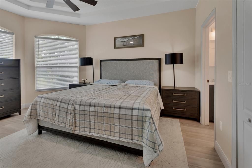 Active With Contract: $389,900 (3 beds, 2 baths, 1603 Square Feet)