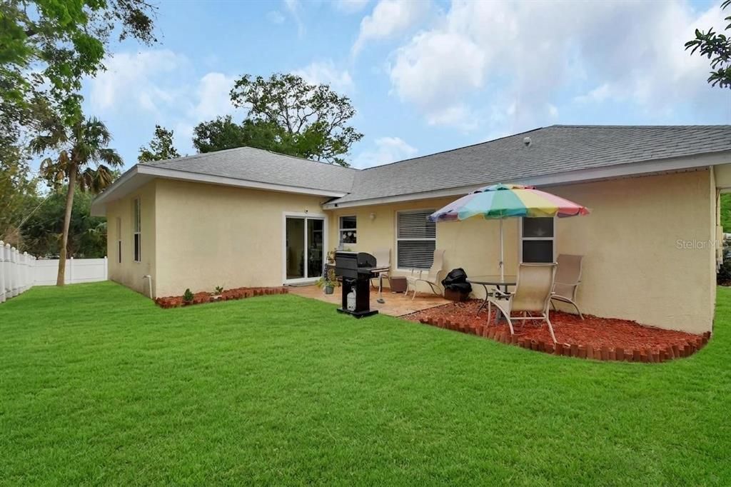 Active With Contract: $389,900 (3 beds, 2 baths, 1603 Square Feet)