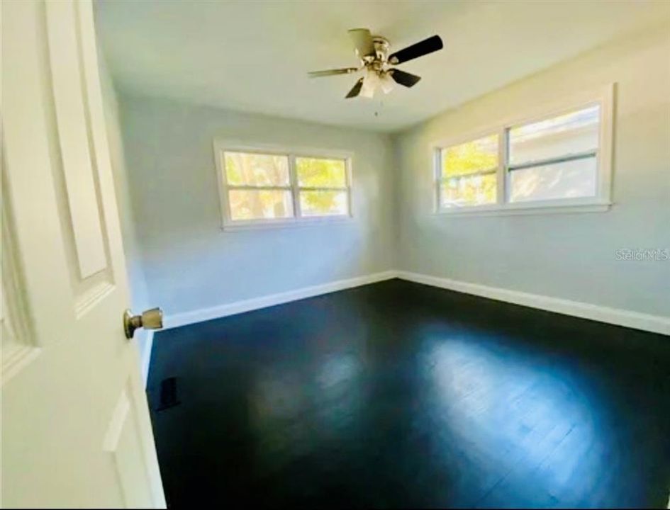 En Renta: $2,975 (3 camas, 2 baños, 1976 Pies cuadrados)