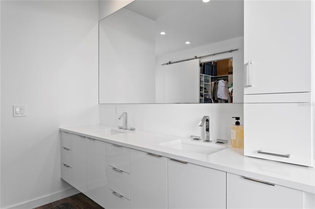 For Sale: $3,200,000 (4 beds, 4 baths, 4307 Square Feet)