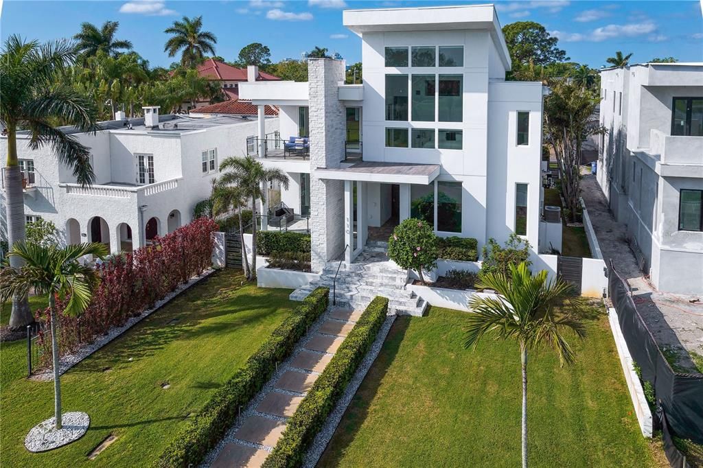 For Sale: $3,200,000 (4 beds, 4 baths, 4307 Square Feet)