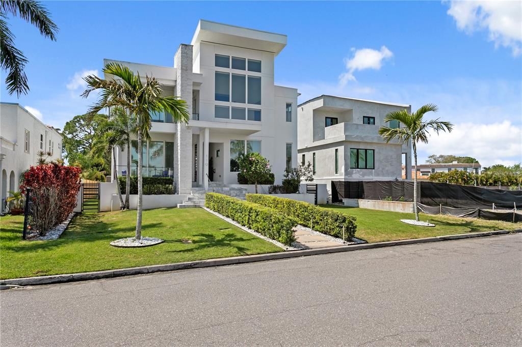 For Sale: $3,200,000 (4 beds, 4 baths, 4307 Square Feet)