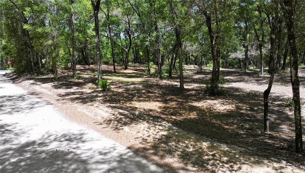 En Venta: $29,900 (0.64 acres)