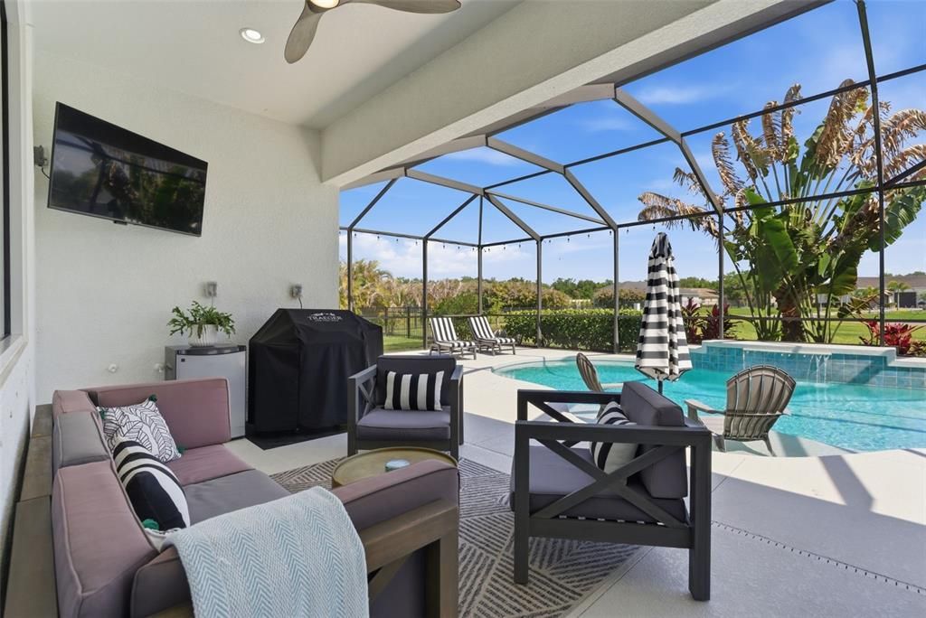 Activo con contrato: $874,000 (3 camas, 3 baños, 2849 Pies cuadrados)