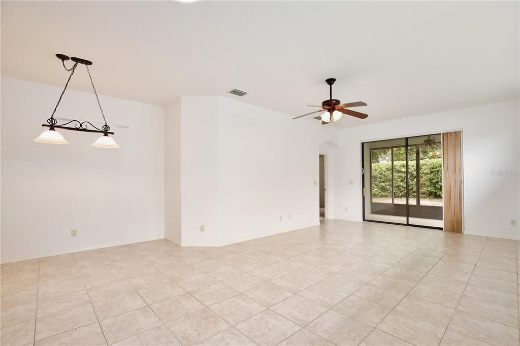 En Venta: $299,000 (3 camas, 2 baños, 1601 Pies cuadrados)