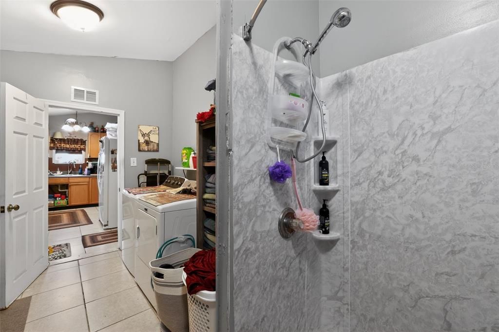 Active With Contract: $169,000 (2 beds, 1 baths, 1200 Square Feet)