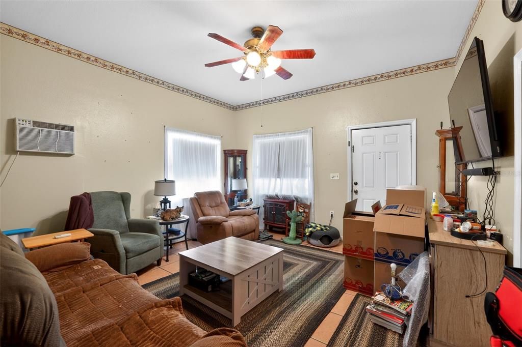 Active With Contract: $169,000 (2 beds, 1 baths, 1200 Square Feet)