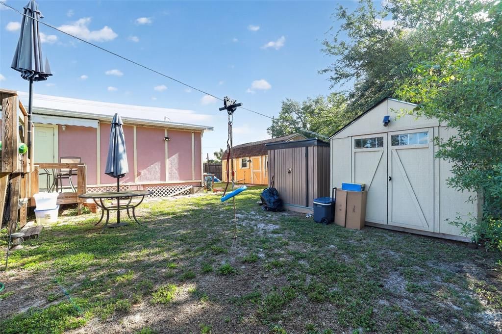 Active With Contract: $169,000 (2 beds, 1 baths, 1200 Square Feet)