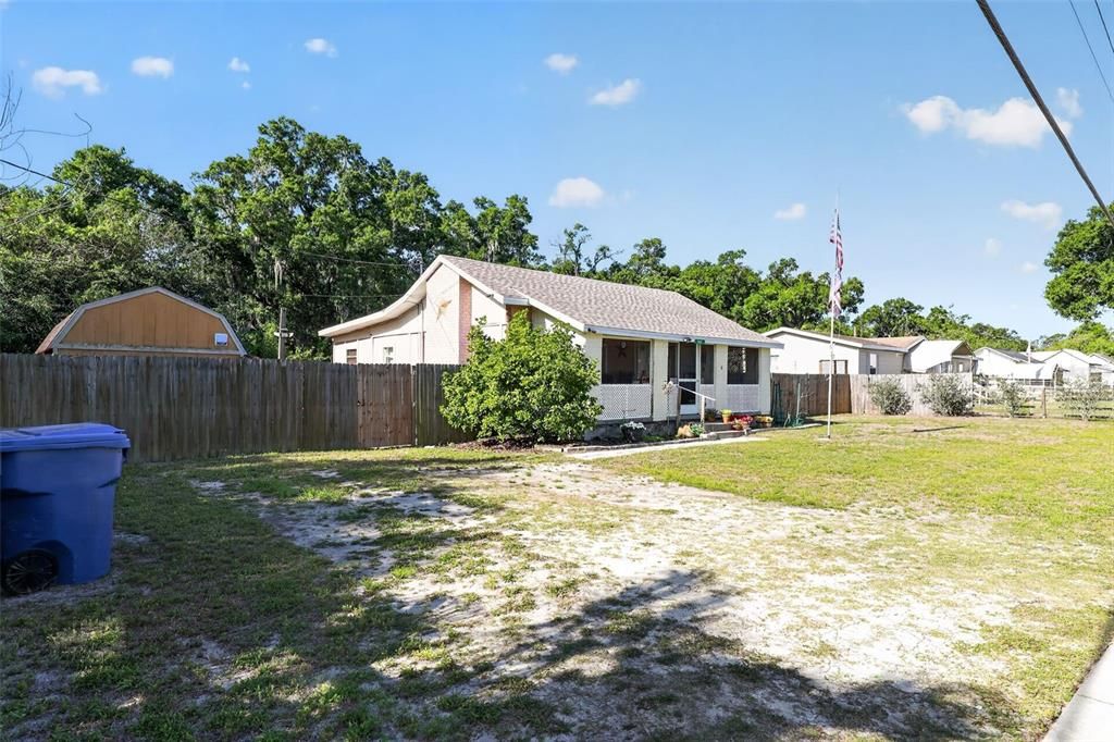 Active With Contract: $169,000 (2 beds, 1 baths, 1200 Square Feet)