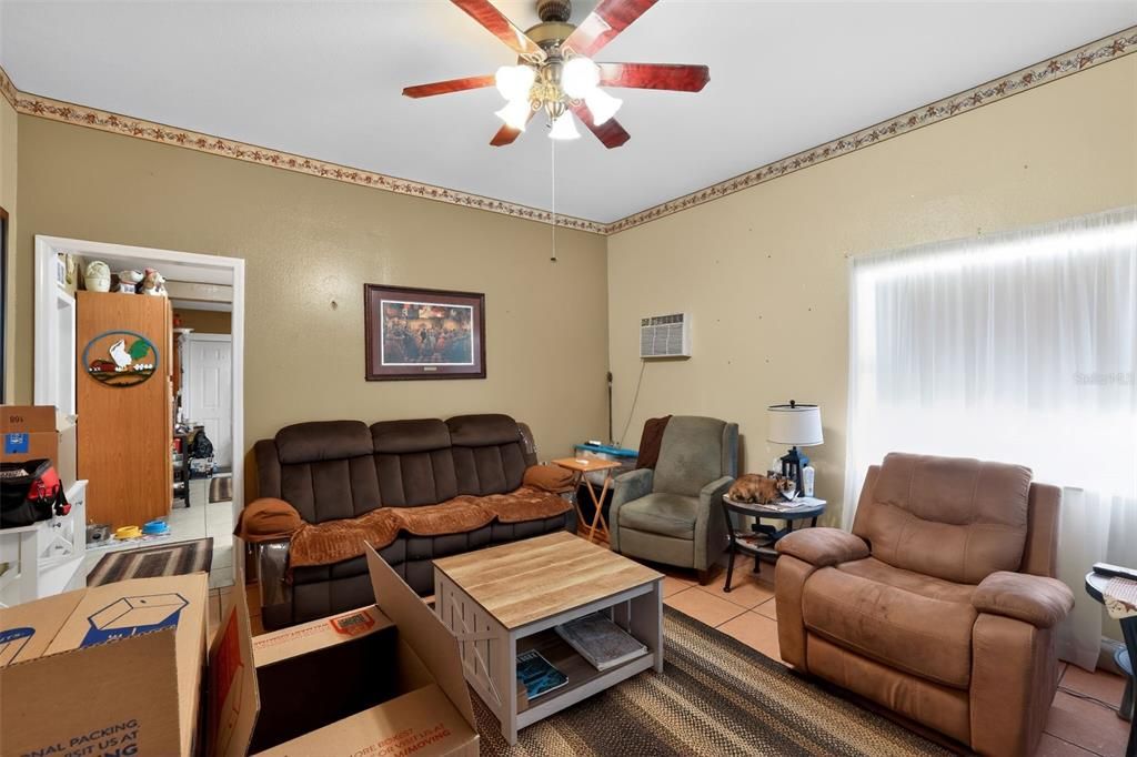 Active With Contract: $169,000 (2 beds, 1 baths, 1200 Square Feet)