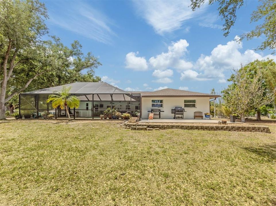 Activo con contrato: $799,900 (5 camas, 3 baños, 2366 Pies cuadrados)