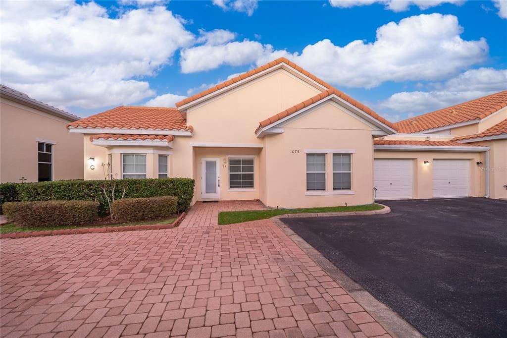 En Venta: $198,500 (2 camas, 2 baños, 1057 Pies cuadrados)
