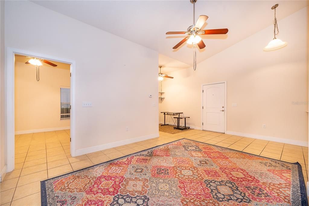 En Venta: $198,500 (2 camas, 2 baños, 1057 Pies cuadrados)