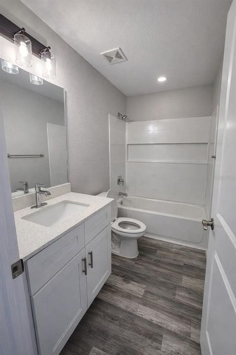 На продажу: $339,900 (4 спален, 2 ванн, 1554 Квадратных фут)