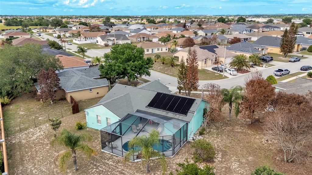 Activo con contrato: $319,000 (4 camas, 2 baños, 1823 Pies cuadrados)