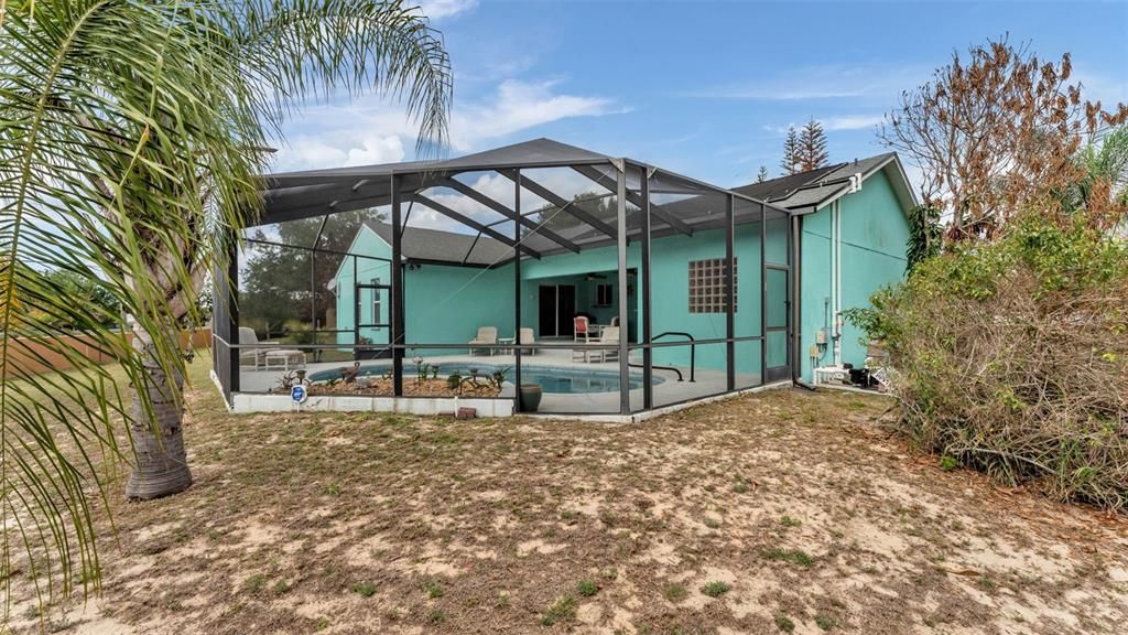 Activo con contrato: $319,000 (4 camas, 2 baños, 1823 Pies cuadrados)