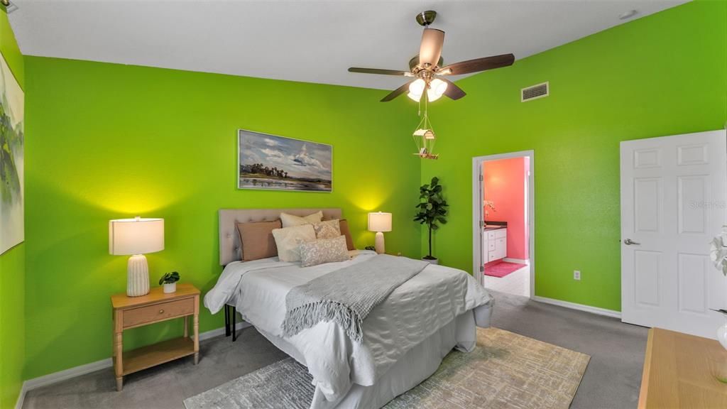 Activo con contrato: $319,000 (4 camas, 2 baños, 1823 Pies cuadrados)