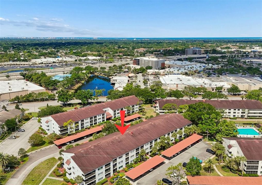 Под контрактом: $169,900 (2 спален, 2 ванн, 1105 Квадратных фут)