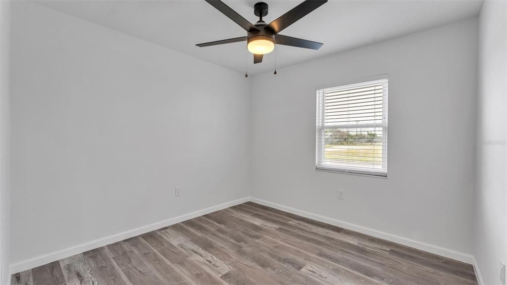 Activo con contrato: $249,900 (3 camas, 2 baños, 1376 Pies cuadrados)
