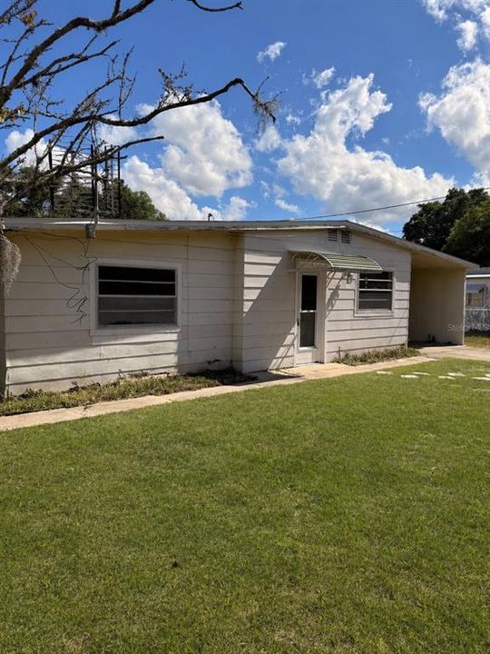 For Sale: $175,000 (2 beds, 1 baths, 1140 Square Feet)