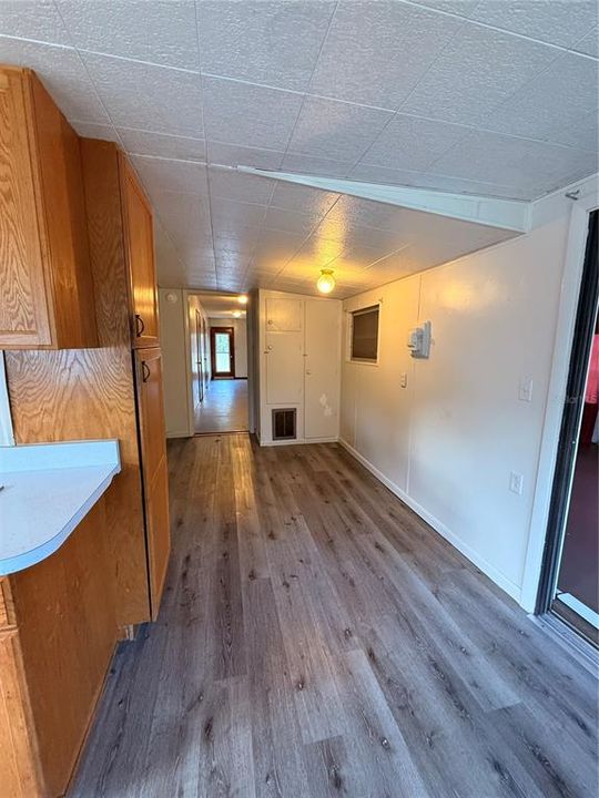 For Sale: $175,000 (2 beds, 1 baths, 1140 Square Feet)