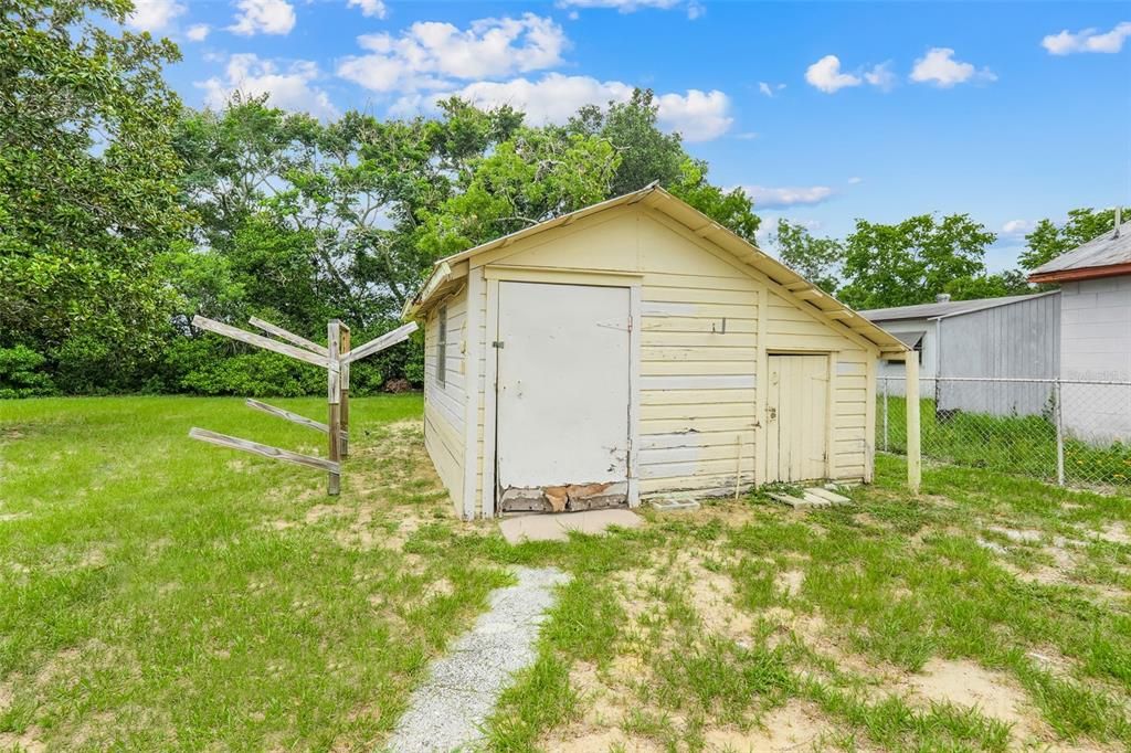 На продажу: $175,000 (2 спален, 1 ванн, 1140 Квадратных фут)