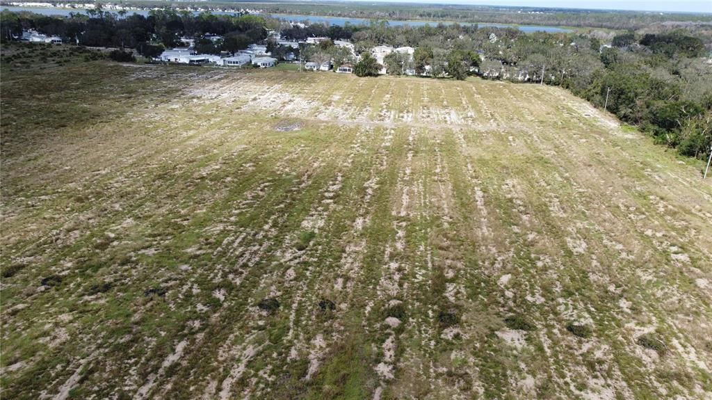 На продажу: $858,000 (35.58 acres)