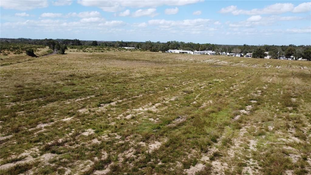 На продажу: $858,000 (35.58 acres)