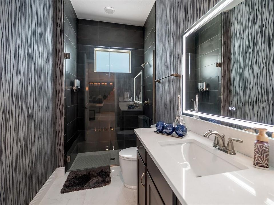 For Sale: $1,675,000 (5 beds, 5 baths, 4155 Square Feet)