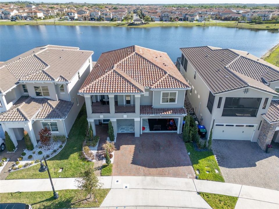For Sale: $1,675,000 (5 beds, 5 baths, 4155 Square Feet)