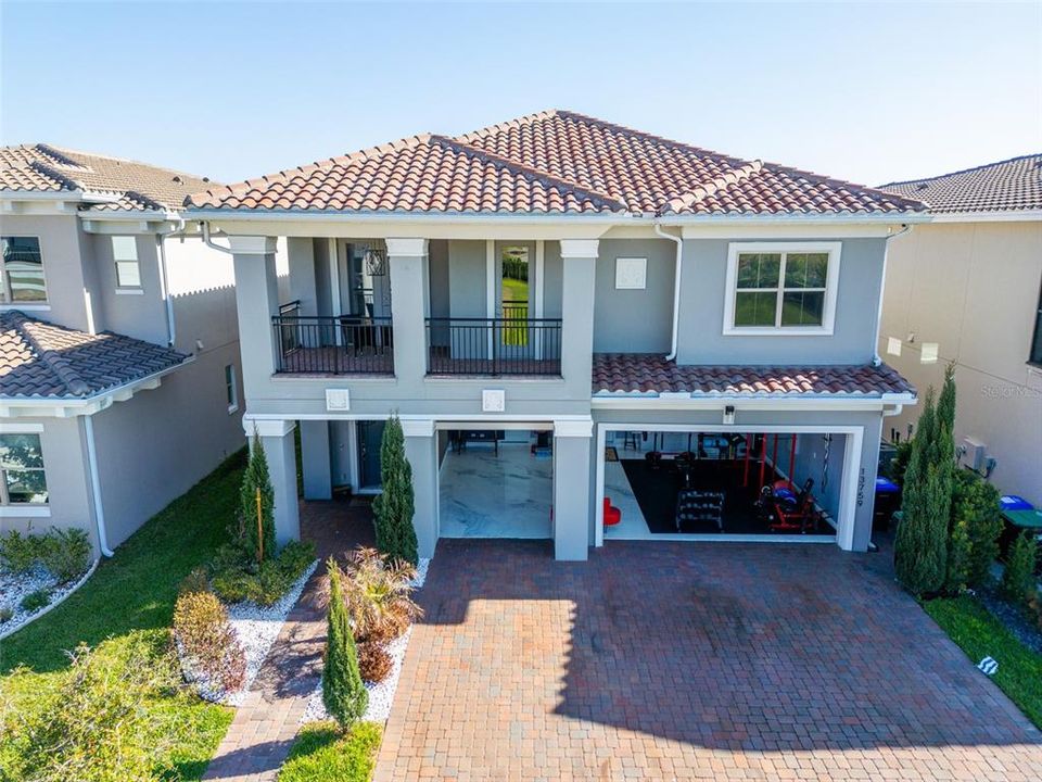 For Sale: $1,675,000 (5 beds, 5 baths, 4155 Square Feet)