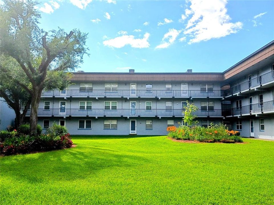 For Rent: $1,425 (2 beds, 2 baths, 1030 Square Feet)