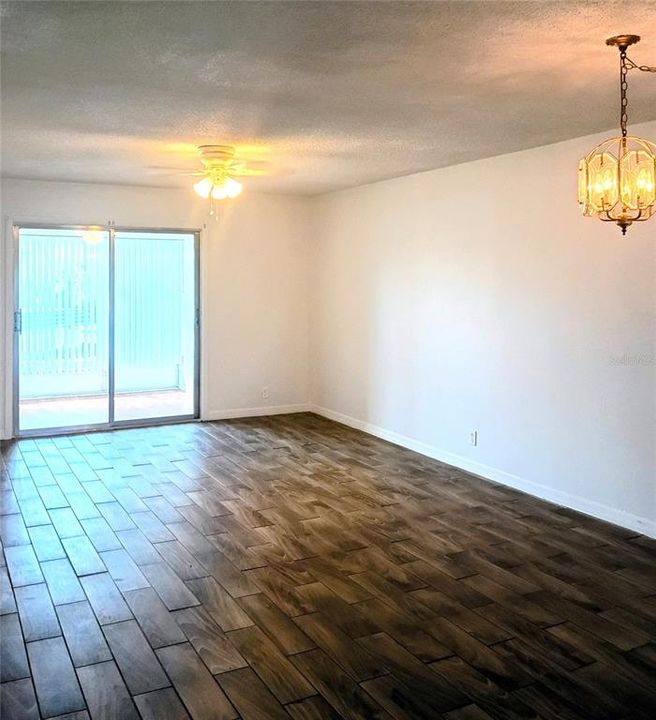 For Rent: $1,425 (2 beds, 2 baths, 1030 Square Feet)