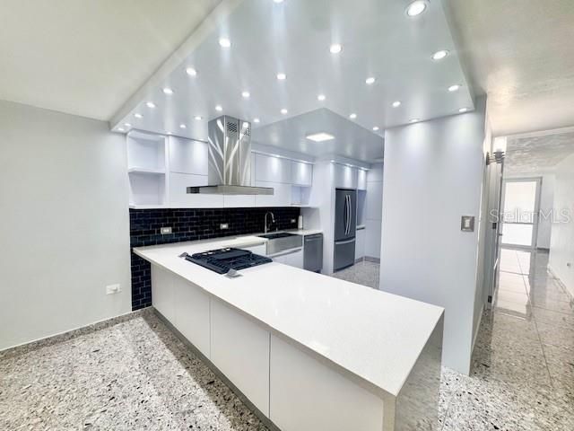 На продажу: $375,000 (4 спален, 2 ванн, 2100 Квадратных фут)